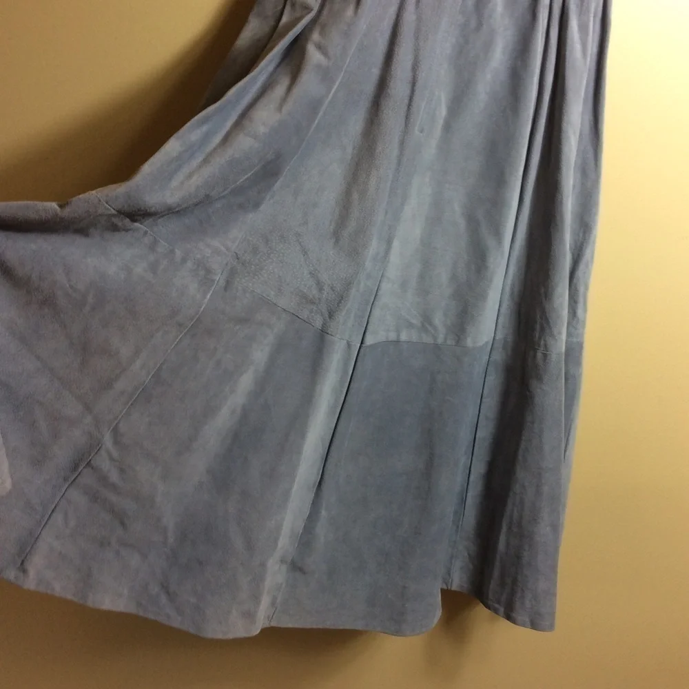 Vintage 80s Diani gray Suede midi skirt. Leather. Medium. High waist